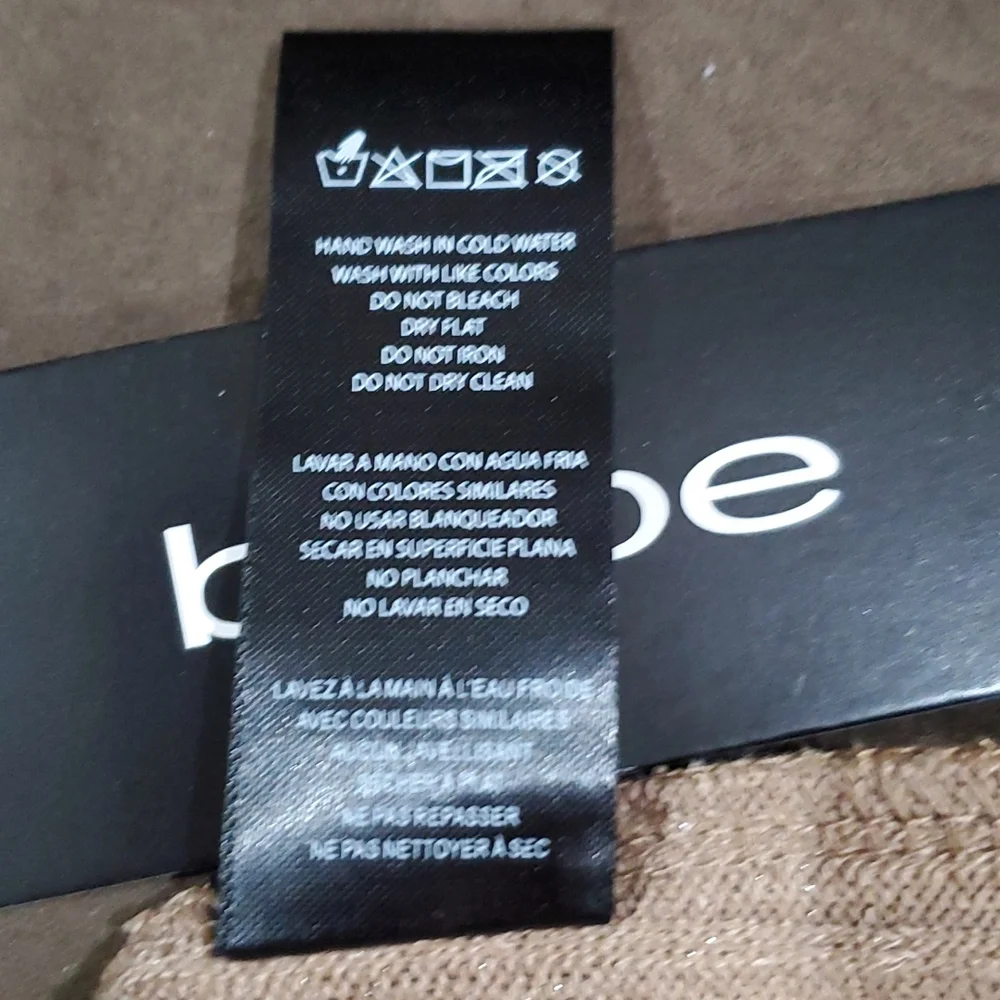 Top - Picture 5 of 6